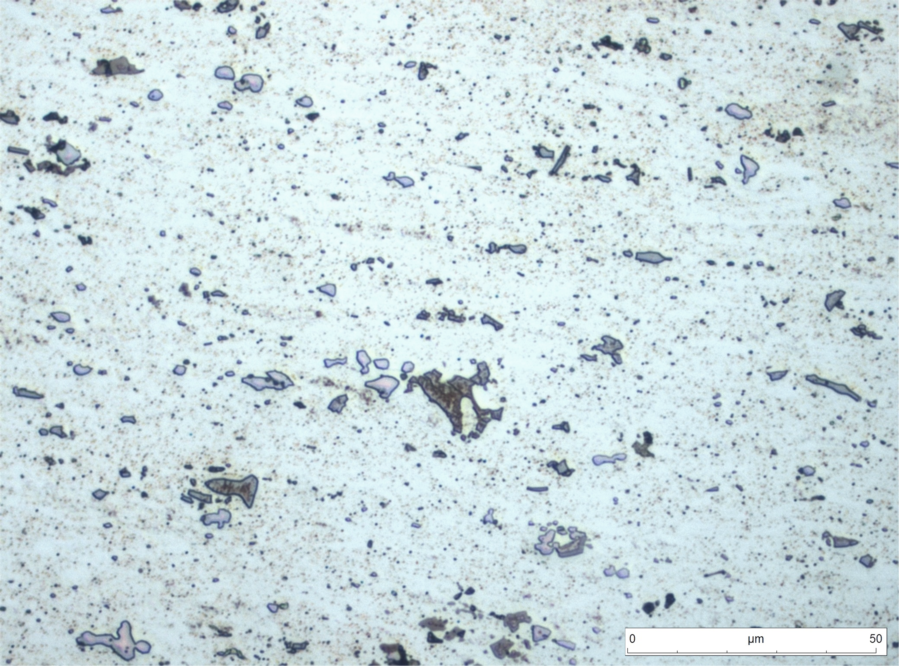 Aleación de aluminio EN AW-AlCu4PbMgMn. Partículas claras y compuesto endurecedor: Al2Cu; partículas negras redondeadas: insoluble Pb; partículas grises poligonales: probablemente Al12 (Mn,Fe)3Si.